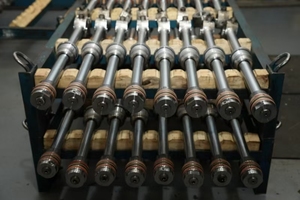 צילינדרים הידראוליים מותאמים אישית עבור דחפור 5242996 מודל עם שבץ מתכוונן חלקי מכונות - Product Image 2