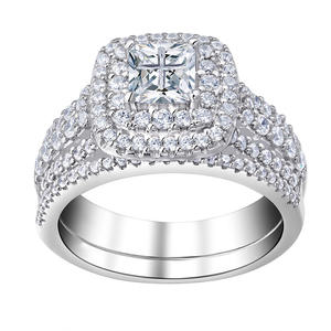 Anello in Oro Bianco con Diamante Naturale Taglio Asscher, Colore D, Montatura Halo, per Fidanzamento Femminile - Product Image 5