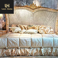 Meubles de décoration haut de gamme élégants et haut de gamme Ensemble de chambre à coucher de luxe en or vert avec banc de table de chevet