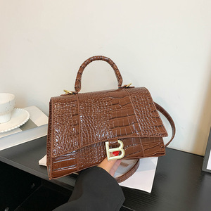 <span class=keywords><strong>Borsa</strong></span> a Tracolla da <span class=keywords><strong>Donna</strong></span> 2025 con Motivo Coccodrillo, Elegante <span class=keywords><strong>Borsa</strong></span> a Spalla <span class=keywords><strong>Piccola</strong></span> a Forma di Clessidra, Nuova Moda Portatile Transfrontaliera - Product Image 4