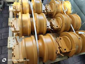 <span class=keywords><strong>Roller</strong></span> Track, roda Track, suku cadang mesin bulldoser, D4c D4e D4d D5 D5h D6c D6h D6d <span class=keywords><strong>D6e</strong></span> suku cadang Excavator - Product Image 3