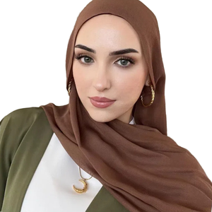 ผ้าคลุมศีรษะฮิญาบแบบเจอร์ซีย์ผ้าโมดอลไม้ไผ่สีพื้นคุณภาพสูงแบบสั่งทำปี 2025 ผ้าพันคอพิมพ์ลายชาติพันธุ์สำหรับผู้หญิง - Product Image 4