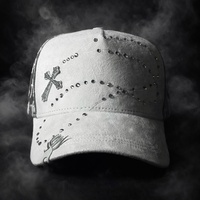 Nueva Llegada Gorra Trucker Unisex de Alta Calidad con Bordado 3D Completo, Forro de Satén, Visera Curva, 5 Paneles, Pedrería y Pines