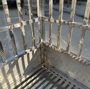 Cages classiques de luxe en acier inoxydable 304 pour chiens Cages modulaires <span class=keywords><strong>Cage</strong></span> d'hôtel pour animaux de compagnie Transporteur de chien en métal fermé dans un emballage en boîte - Product Image 3