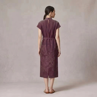 Robes midi pour femmes à col montant, style chinois, élégantes, 100% soie de mûrier, teintes végétalement, coupe trapèze, manches courtes, vente en gros, très demandées