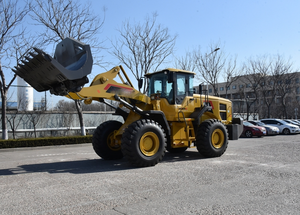 แบรนด์ที่มีชื่อเสียง FL955K 5.2ton รถตักล้อยางด้านข้างรถตักพร้อมอะไหล่สําหรับขาย - Product Image 5