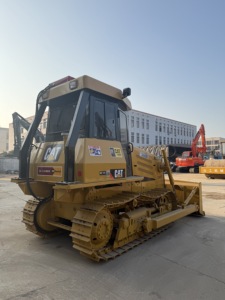 Topadora CAT D5 Usada de Alto Rendimiento para Nivelación de Terrenos y Preparación de Sitios Profesional - Product Image 1