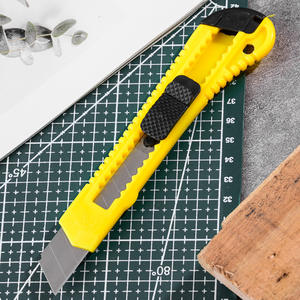 Couteau utilitaire jaune, lame de 18 mm, longueur de 13 cm, manche en plastique, pour couper le papier et les colis - Product Image 3