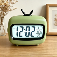 Retro TV-Wecker Tischuhr Plastik Trendiger Niedlicher Visueller Elektronischer Countdown-Timer Leuchtende Anzeige Kalender Wochentagsanzeige