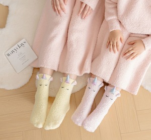 Vớ ấm mùa đông 2025 mới nhất, thiết kế sáng tạo, thủ công, hình tai kỳ lân, thêu hoạt hình, chất liệu lông san hô, kiểu ống, dành cho nữ - Product Image 3