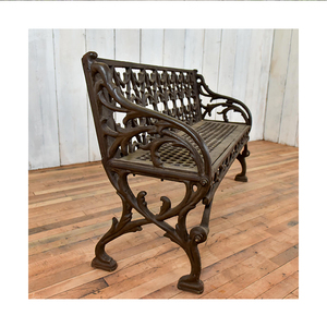 مقاعد مصنوعة يدويًا مخصصة عالية الجودة من الحديد الزهر على شكل حصان - Product Image 4