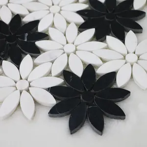 ファッション壁の装飾大理石のデイジーパターンBacksplash黒と白のウォータージェットタイル花の形大理石の石のモザイク
