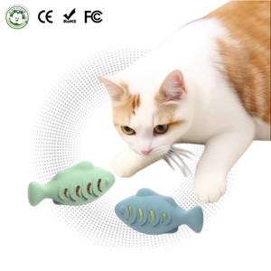 ของเล่นแมวรูปปลาซิลิโคน ปลอดภัย สนุกสนาน พร้อมลูกบอลมิ้นท์สำหรับแมว ผลิตโดยโรงงานที่ได้รับการรับรองมาตรฐาน CE - Product Image 1