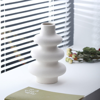 Vase à fleurs blanc en céramique émaillée mouchetée givrée minimaliste à vis circulaire moderne