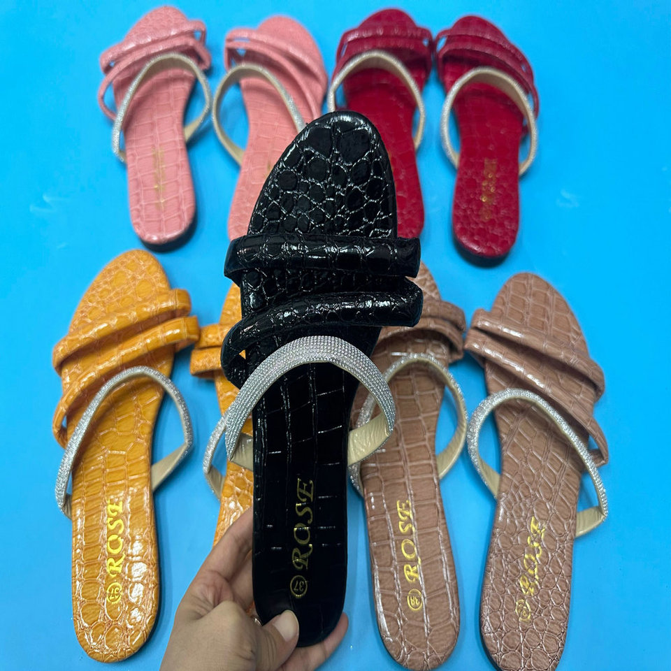 1.2 Dollars Model Sjx020 Size 36-41 Africa Hot Sell High Latest Slipper Heel Sandal Platform Women's Flat Shoes And Sandals