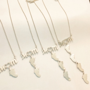 Nuovi Design <span class=keywords><strong>Collana</strong></span> con Ciondolo a Forma di Piedi in Acciaio Inox Personalizzabile con Nome <span class=keywords><strong>Regalo</strong></span> per la <span class=keywords><strong>Festa</strong></span> <span class=keywords><strong>della</strong></span> <span class=keywords><strong>Mamma</strong></span> <span class=keywords><strong>Collana</strong></span> con Zirconi per <span class=keywords><strong>Mamma</strong></span> - Product Image 4