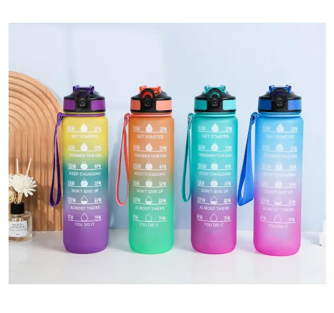 Plastic Water Bottles Large Capacity 900ML Sport Plastic Water Bottle For Climbing Portable Printing Sports Water Bottle