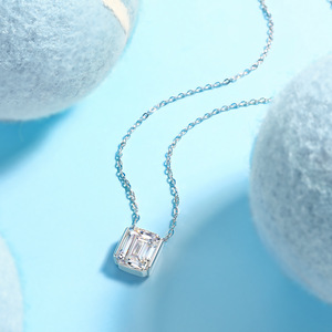 قلادة خانقة من الفضة عيار 925 مطلية بالذهب الأبيض مع حجر موسانيت VVS1 بقطع الزمرد 9*11 ملم، أفضل هدية للحبيبة لعام <span class=keywords><strong>2026</strong></span> - Product Image 5