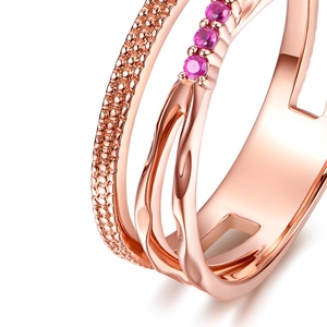 แหวนเงินแท้ 925 ประดับเพชรซิคอนจาก UM Jewelry ดีไซน์โดดเด่น ขัดเงาอย่างประณีต เหมาะสำหรับขายส่ง ของขวัญงานเลี้ยง งานครบรอบ หรืองานแต่งงาน - Product Image 4