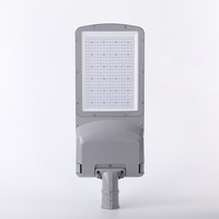 Application multi-scénarios Luminosité de couleur personnalisée 150W Lampadaire LED dimmable photocellule éclairage public extérieur