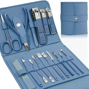 Ensemble professionnel de manucure en acier vert foncé de 20 pièces avec ciseaux pour cuticules et kit de nail art pour l'entretien des ongles - Product Image 1