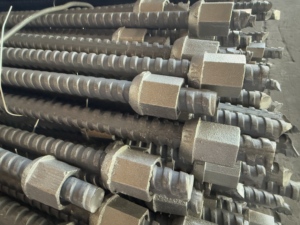 Boulon d'ancrage à tête plate M16 pour soutien de pentes minières, tunnels et voies de circulation, boulon en acier fileté à résistance égale, capacité de 30 000 kg - Product Image 3