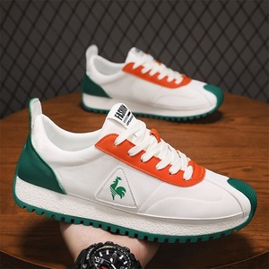 <span class=keywords><strong>Scarpe</strong></span> <span class=keywords><strong>da</strong></span> <span class=keywords><strong>Uomo</strong></span> Nuovo Modello Autunnale, Tomaia Morbida, Suola Sportiva, Casual, Alla Moda, Versatili, <span class=keywords><strong>Comode</strong></span>, Resistenti all'Usura, <span class=keywords><strong>da</strong></span> Corsa, in Mesh, Tinta Unita - Product Image 3
