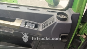 Truk sampah dengan konfigurasi poros tugas berat dan kapasitas muatan tinggi untuk pekerjaan Off Road Shacman - Product Image 4