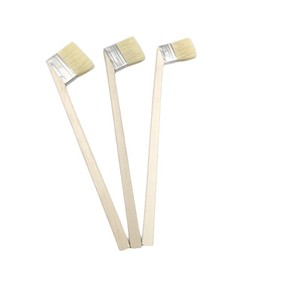 Brocha industrial de bricolaje con mango de madera angulado largo y filamento de PET, cabezal curvado para pintar tuberías de radiador y esquinas de difícil acceso - Product Image 1
