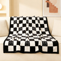 Couverture en Raschel ultra douce et épaisse, motif à carreaux noir et blanc avec un adorable ours, couverture de lit en polyester tricotée pour un confort douillet