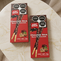 Biscuits en bâtonnets enrobés de chocolat aux amandes, marque distributeur, en boîte, pour la collation