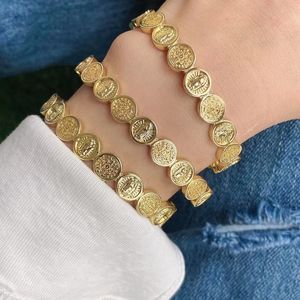 Elegantes encantos de lujo a granel de moda milagro religioso Guadalupe <span class=keywords><strong>San</strong></span> <span class=keywords><strong>Benito</strong></span> forma de moneda Brazaletes abiertos Pulseras - Product Image 3