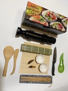 Juego Manual de fábrica <span class=keywords><strong>para</strong></span> hacer <span class=keywords><strong>Sushi</strong></span> <span class=keywords><strong>para</strong></span> <span class=keywords><strong>principiantes</strong></span>, herramientas rodantes fáciles de usar, alfombrilla de bambú <span class=keywords><strong>para</strong></span> <span class=keywords><strong>Sushi</strong></span>, molde de madera, rodillo de Bazooka, Kit de plástico - Product Image 4