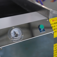 Centre d'usinage CNC de haute précision avec fixation automatique par ventouse, capacité de 3 verres de 19 mm d'épaisseur, machine de traitement du verre
