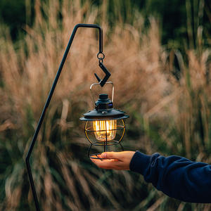 Linterna LED para acampar al aire libre, recargable, luz blanca cálida, metálica, portátil, para tiendas de campaña. - Product Image 3