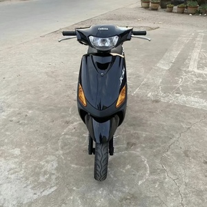 Scooter à essence Yamaha JOG 100 d'<span class=keywords><strong>occasion</strong></span> |   Moped d'<span class=keywords><strong>occasion</strong></span> fiable de 100 cm3, moto économique pour les trajets en ville - Product Image 5