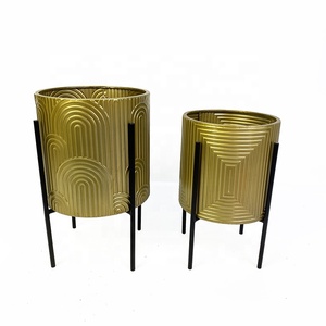 Lander Venta caliente Nuevo diseño Adornos para el salón Decoración para el hogar Jarrones <span class=keywords><strong>de</strong></span> <span class=keywords><strong>hierro</strong></span> Maceta Titular - Product Image 5