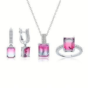 Juego de Joyería Clásico de Plata 925 con Circonitas en Degradado y Corte Esmeralda, Bañado en Rodio, Venta al Por Mayor de Fábrica, para Bodas y Fiestas - Product Image 1