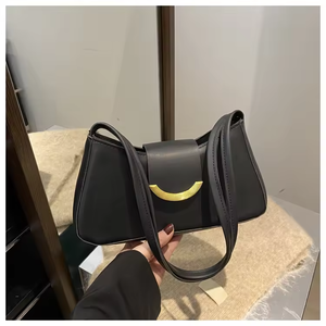 กระเป๋าถือผู้หญิง PU ลายใหม่ปี 2026 สีพื้น เรียบหรู ใช้ได้ทุกโอกาส สายสะพายคู่ คุณภาพสูง เหมาะสำหรับใช้ในชีวิตประจำวัน  แบบลำลอง เรียบง่าย ทำจากโพลีเอสเตอร์ - Product Image 5