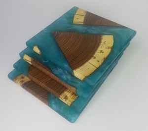 Juego de posavasos únicos de madera y resina epoxi hechos a mano con patrones de remolino Decoración de mesa moderna y elegante de HUMAYUN WORLD CRAFTS - Product Image 3