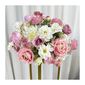 Arreglo floral romántico de seda rosa y blanca con rosas moradas y claveles, centros de mesa hechos a mano para decoración de bodas - Product Image 3