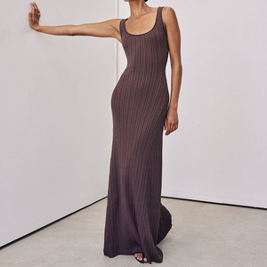 Rifilatura personalizzata 2023 collina serena, eleganti abiti da sera con perline da donna con maniche a mantello nero/ - Product Image 2