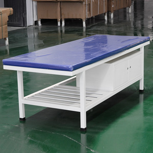 Cama de examen tipo caja médica YC-F06 de material de espuma PU de alta densidad con gabinete de almacenamiento y estante para mesa de masaje - Product Image 1