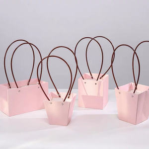 INUNION Wholesale Custom Waterproof Pink Cardboard Paper Shopping <strong>Bag</strong> Plastic Handle Floral Packaging <strong>Bag</strong> for <strong>Flower</strong> Arrangement - Product Image 5