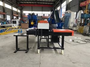 Idraulico straccio <span class=keywords><strong>tergicristalli</strong></span> insaccamento <span class=keywords><strong>macchina</strong></span> balle stracci premere macchine baler con scala - Product Image 2