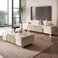 Centro de Entretenimiento NOVA Moderno de Piedra Sinterizada Blanca Mueble de TV con Gabinete de Almacenamiento Lateral para Sala de Estar con Base de Metal Dorada