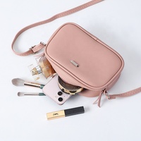 Vente en gros de sac à bandoulière en cuir artificiel de créateur tendance sac à bandoulière élégant pour femmes sac à bandoulière pour filles