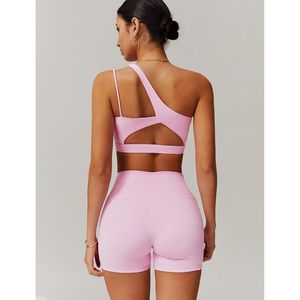 Ensemble de sport pour femme : Soutien-gorge de sport asymétrique et short assorti – Tenue 2 pièces pour gym et yoga avec poches, en Spandex respirant - Product Image 3