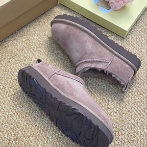 Bottes de neige pour femmes de luxe en gros, bottes en coton confortables et chaudes, antidérapantes et à lacets, bottes pour femmes de marque célèbre - Product Image 2