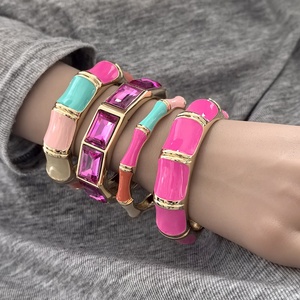 Bracciale in stile europeo con bracciale in smalto a colori a contrasto da donna braccialetti grossi colorati Vintage di lusso - Product Image 3